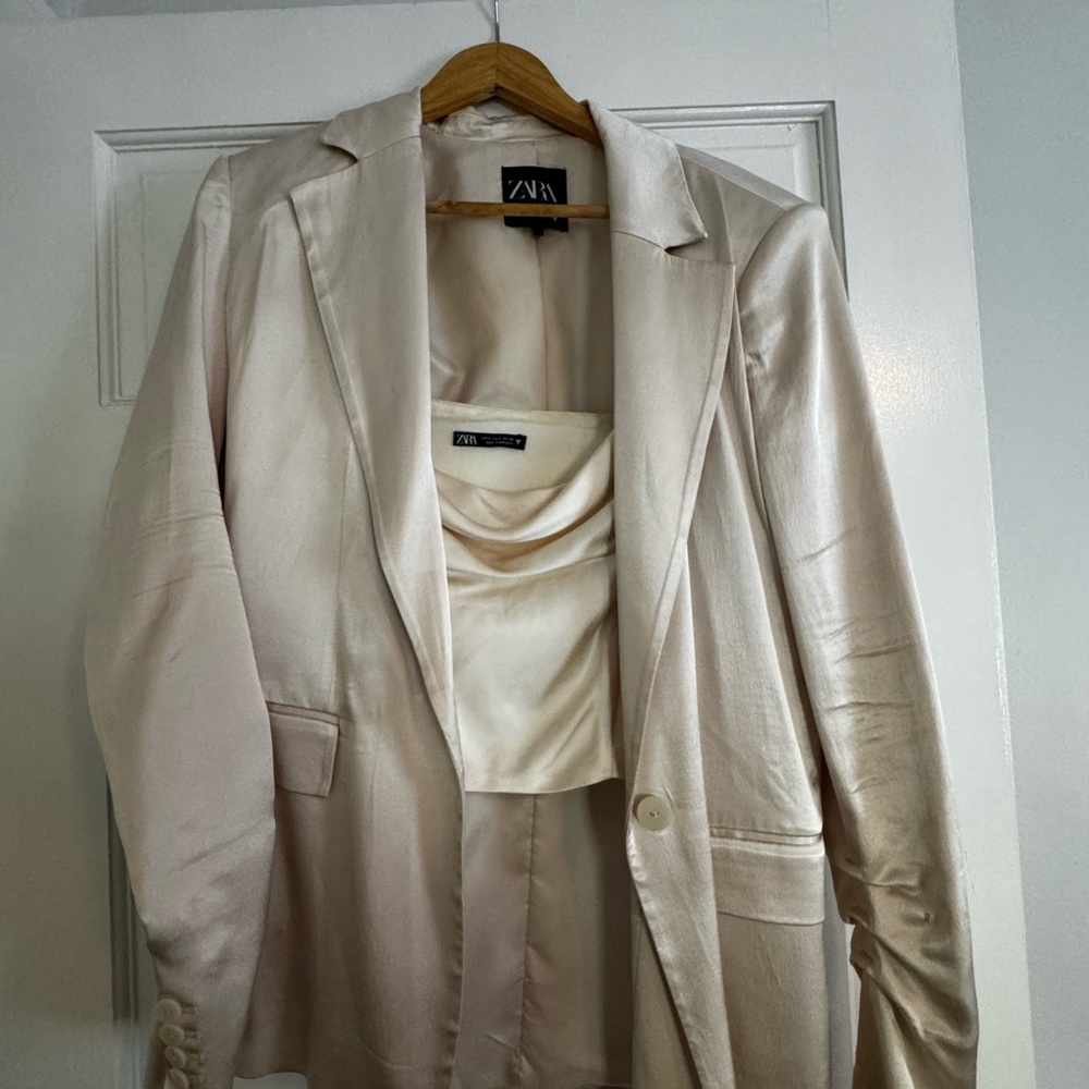Zara Off White Blazer and Top Ensemble
